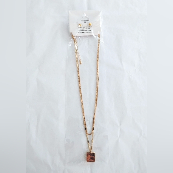 Delicate Gold Layered Necklace - Women Jewelry - Picture 3 of 7